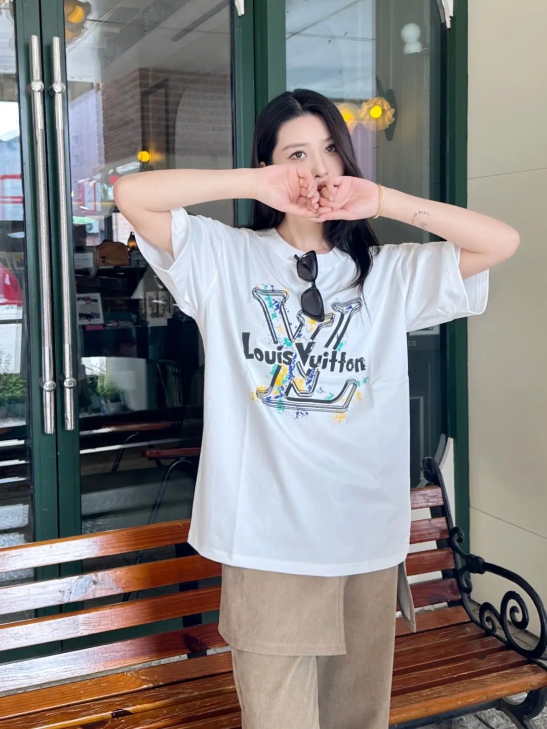 Louis Vuitton/Louis Vuitton graffiti large logo printed short sleeves